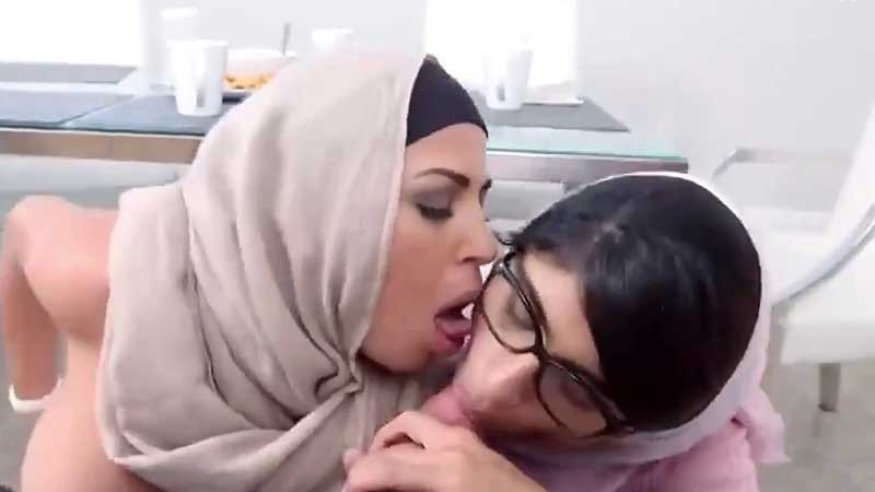 Mia Khalifa invited to dinner and fuck by her boyfriend's mother - SuperPorn